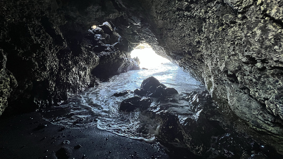 Best beaches in Maui Waianapapa