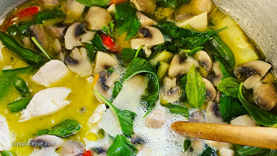 Joy's Place Live Vegetarian Restaurant Maui