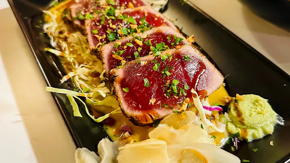 Best Maui Restaurants Makawao Public House