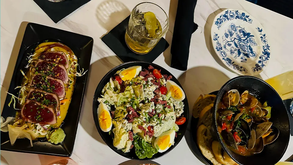 Best Maui Restaurants Makawao Public House