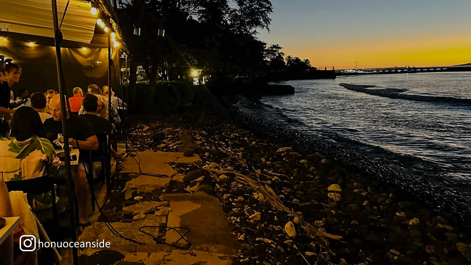 Waterfront Dining and Maui Sunset at Honu Oceanside on Front Street in Lahaina